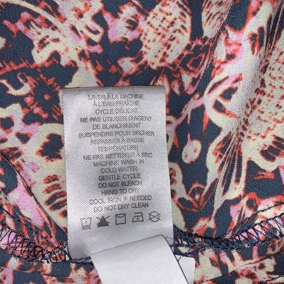 Kenar Top 3/4 Sleeve - Semi Sheer - Hi-Lo V-neck Sz Medium - Picture 7 of 7